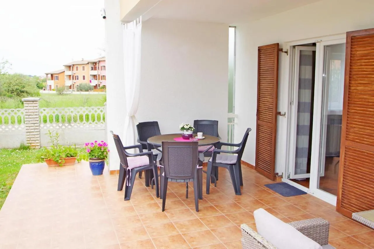 Apartment Suzi Valdebek Pula Croatia