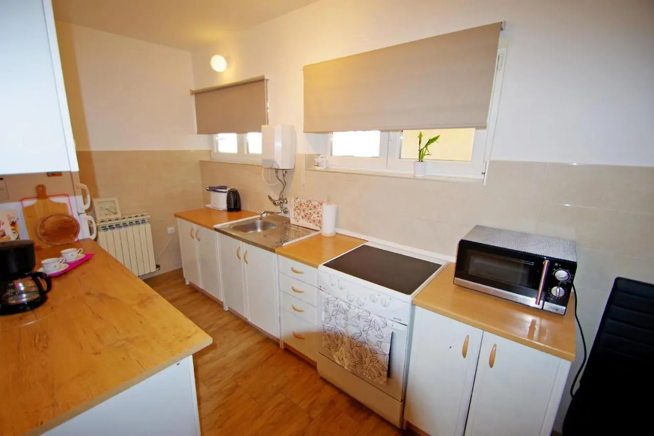 Apartment Suzi Valdebek Pula